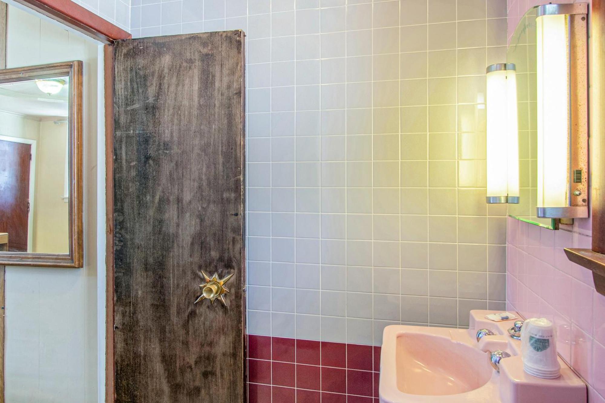 OYO Hotel Wilkes-Barre East Eksteriør bilde